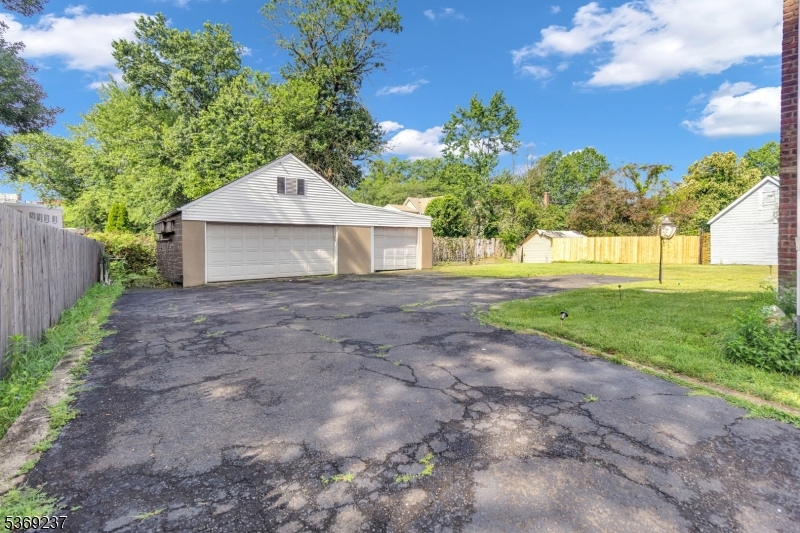 15 Trivett Ave