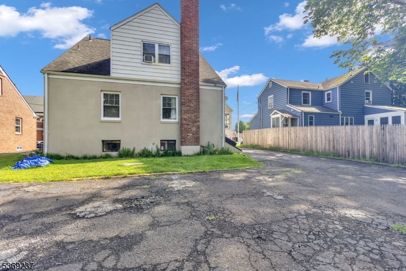 15 Trivett Ave