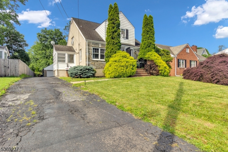 15 Trivett Ave
