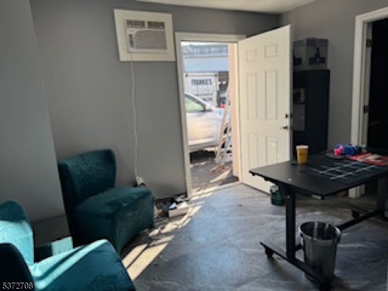 337-339 South Pearl