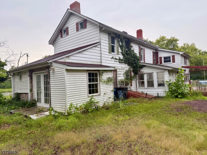 59 Devoe Avenue