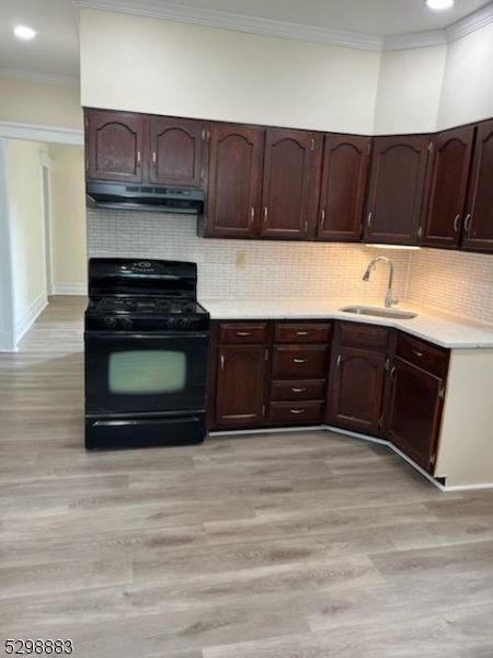 84 Van Houten Ave