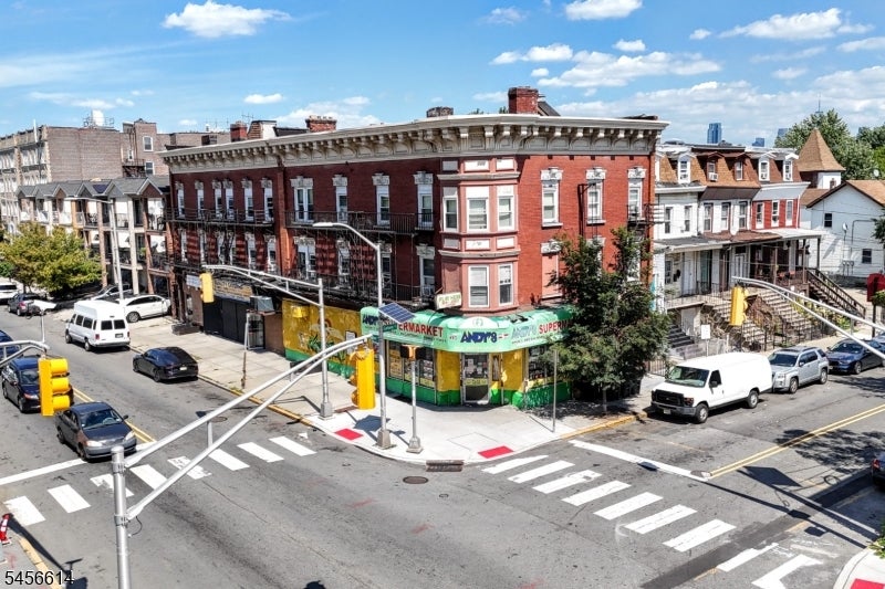 188 Carteret Ave