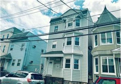 360 New St Newark City NJ 07103