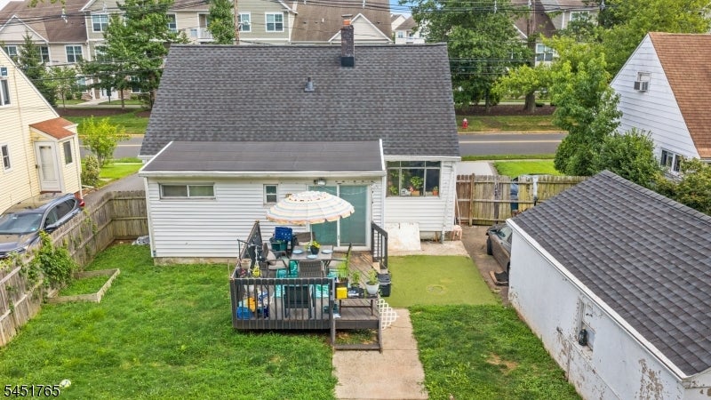 484 Raritan Rd