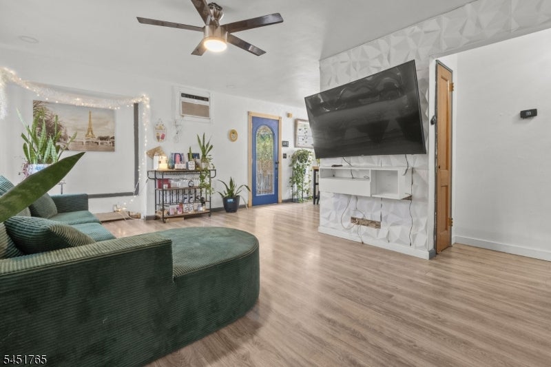 484 Raritan Rd