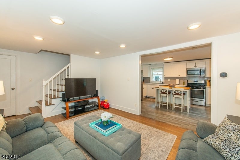 33 Yantecaw Ave