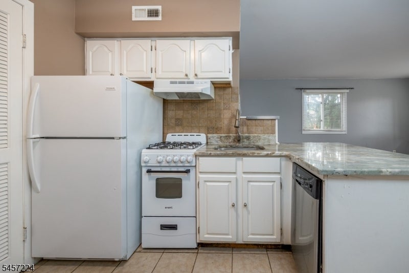 2 Alta Ct W 1