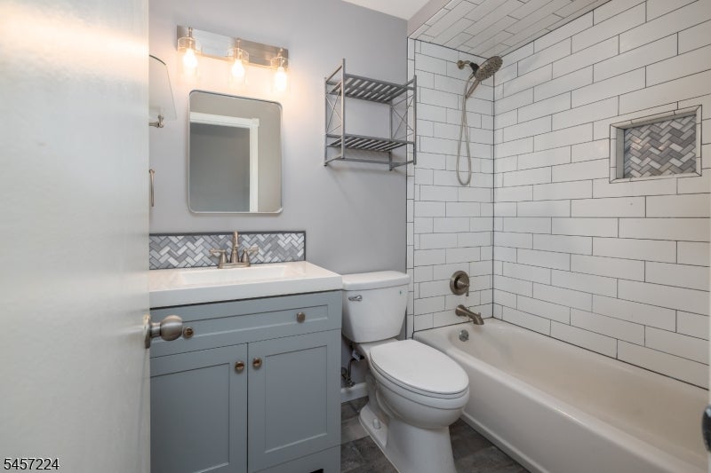 2 Alta Ct W 1