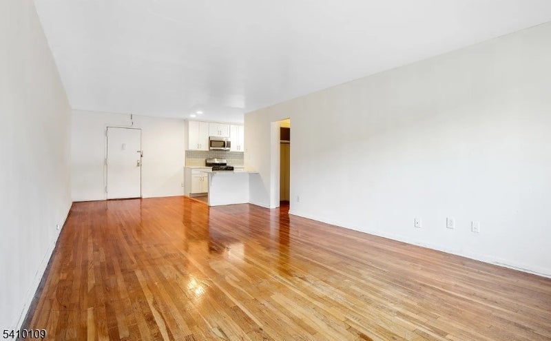 171 Vose Ave 2G