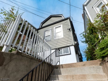 357 Ridgewood Ave Newark City NJ 07112