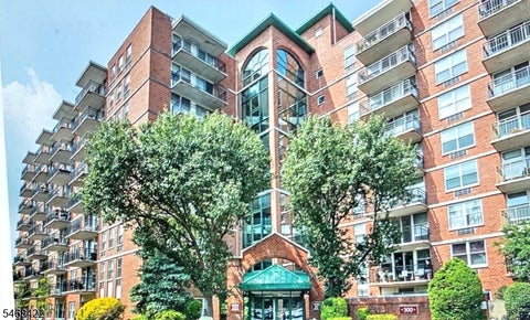 Photo for 300 Main St 803