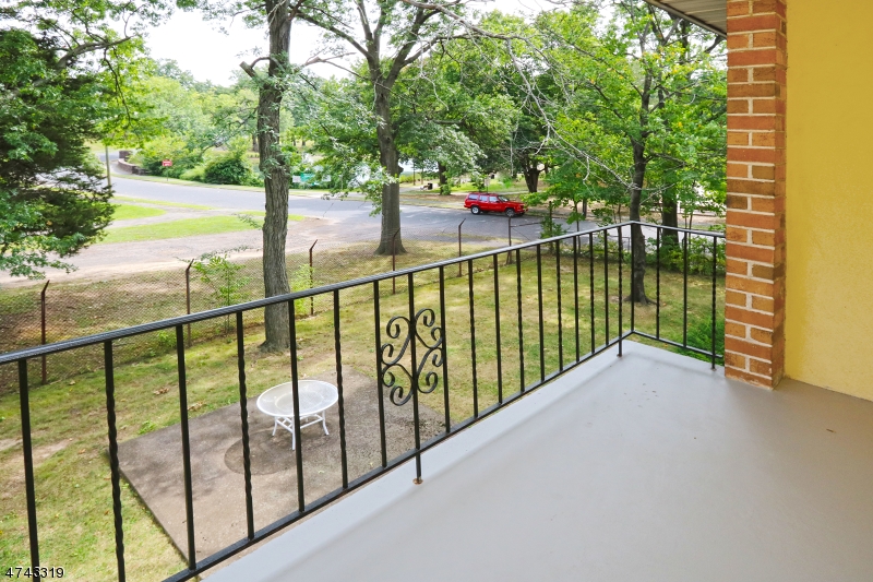 2 Westervelt Pl C203