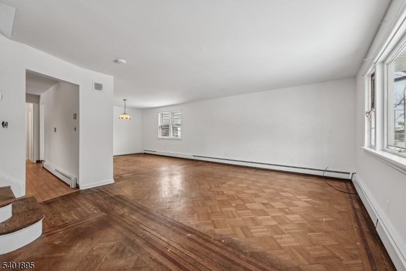 140 Van Nostrand Ave