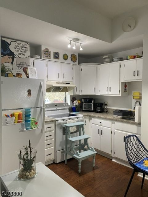 6-16 E Blackwell St Apt 2C 2C Dover Town NJ 07801