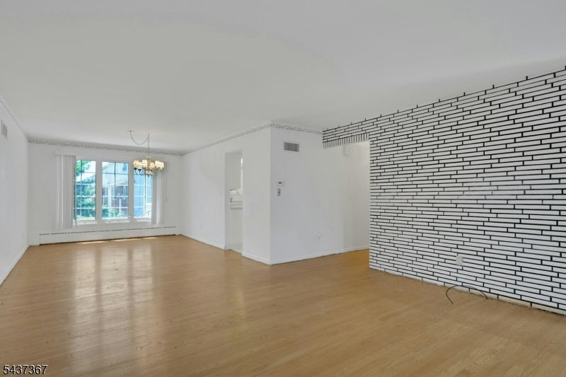 316 Sanford Ave