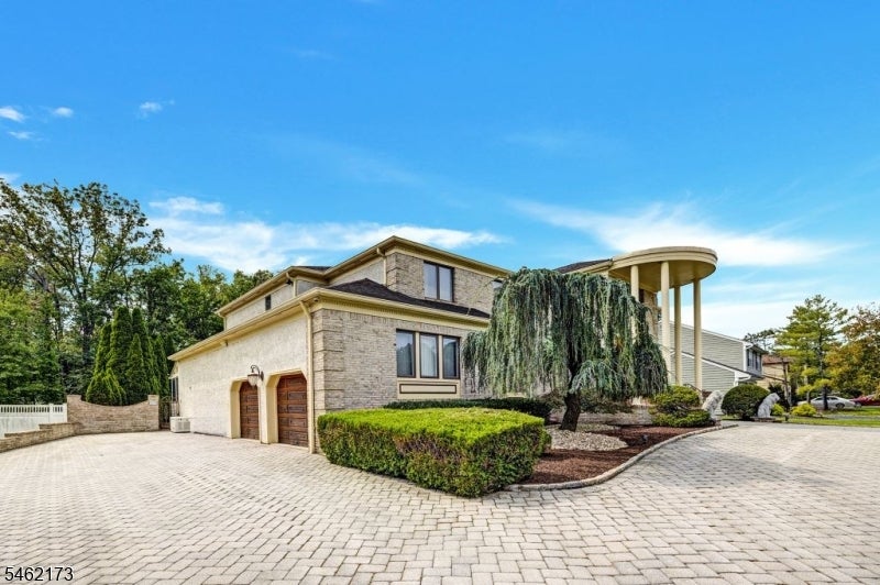 25 Woodbine Rd
