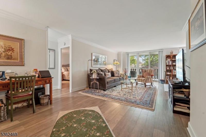 530 Valley Road 2D