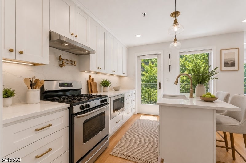 128 Jackson St 2B