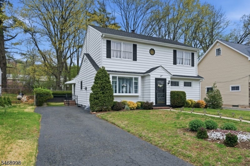449 Richard Way