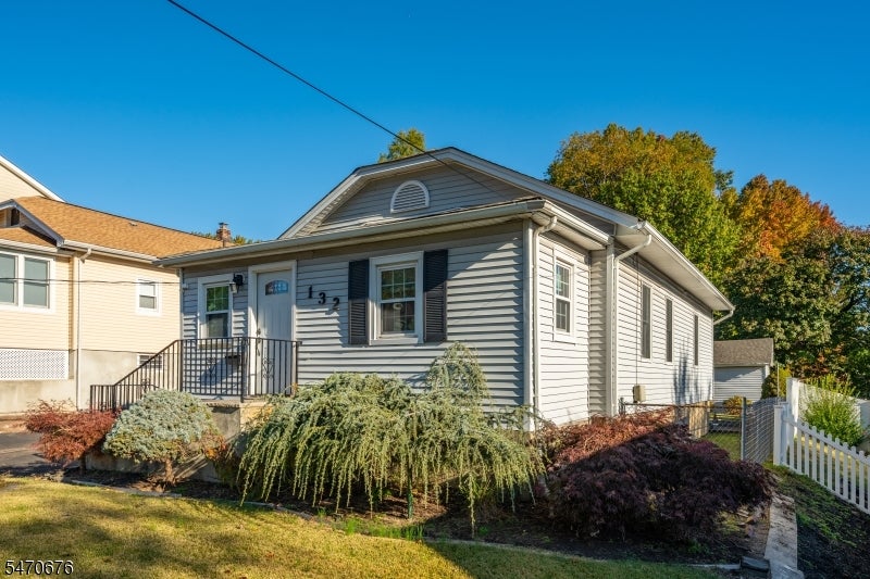 132 Coeyman Ave