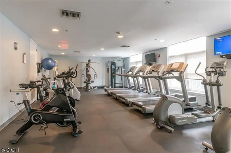 1200 Grand St 331