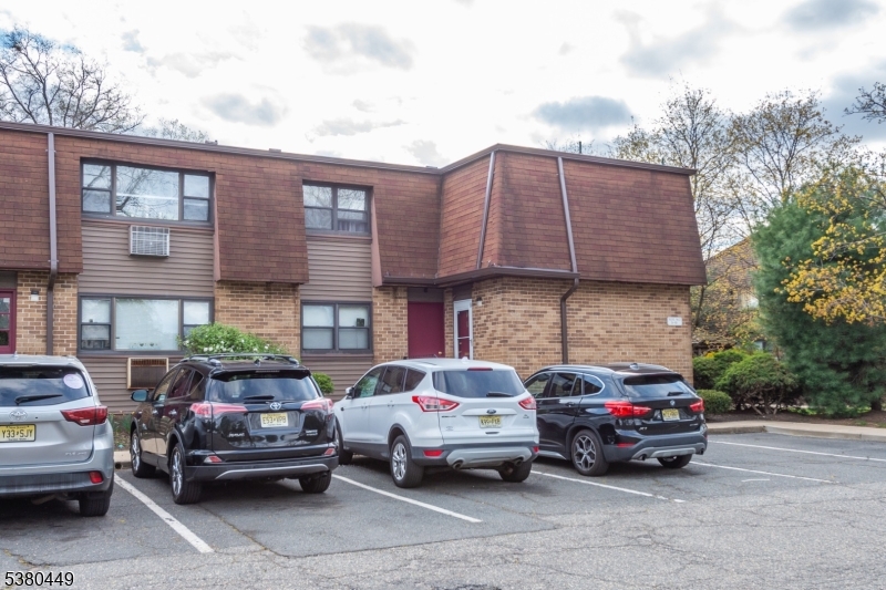 1133 Livingston Ave 14