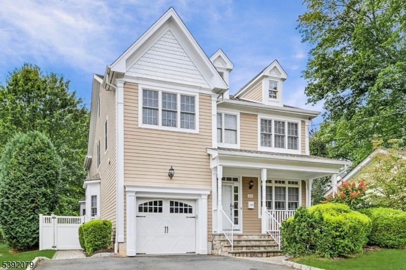 814 Summit Ave