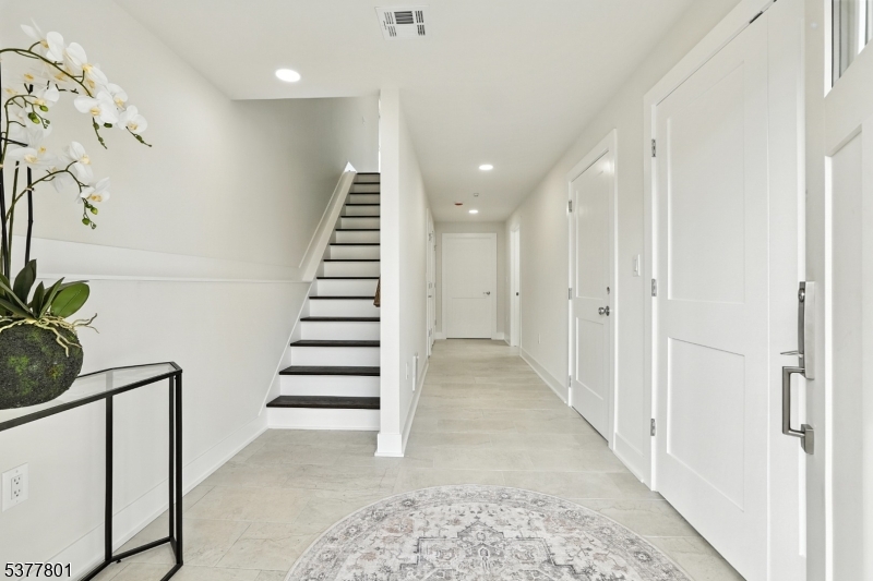 184 Canterbury Ave