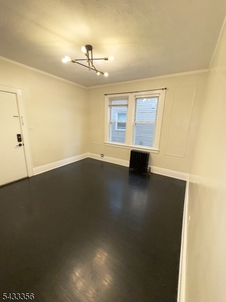 1054 Kilsyth Rd