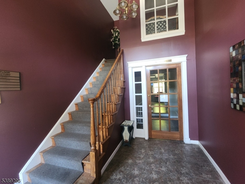 82 Newark Pompton Tpke