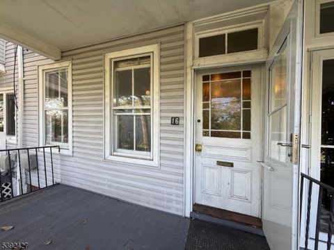 Photo of 16 Beauvoir Ave, Summit, NJ 07901 (MLS # 3993580)