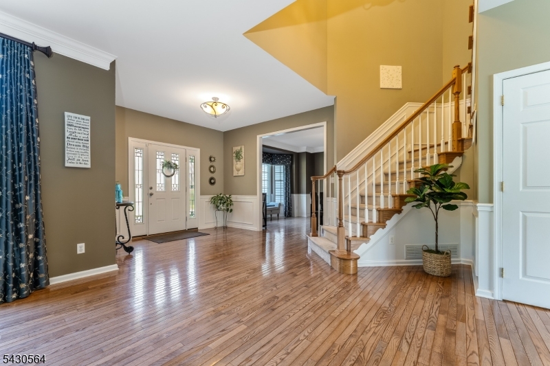 9 Hawk Dr