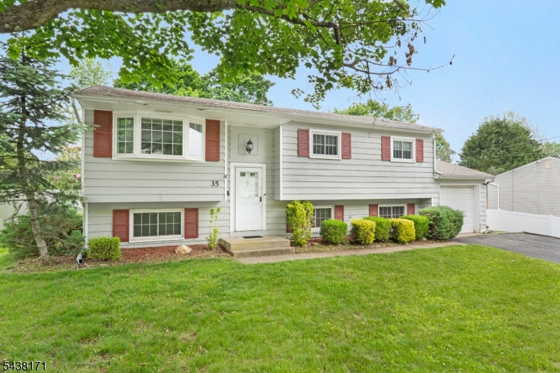 35 Saint Marys Dr