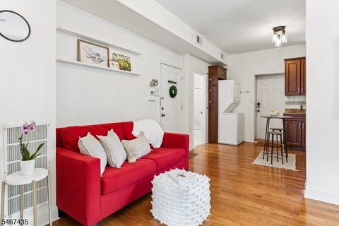 Photo for 80 Bay St 7