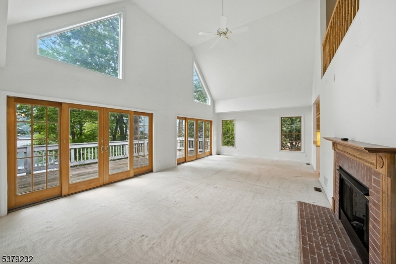 73 Cedar Lk