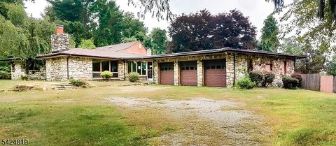 89 Flocktown Rd Washington Twp. NJ 07853