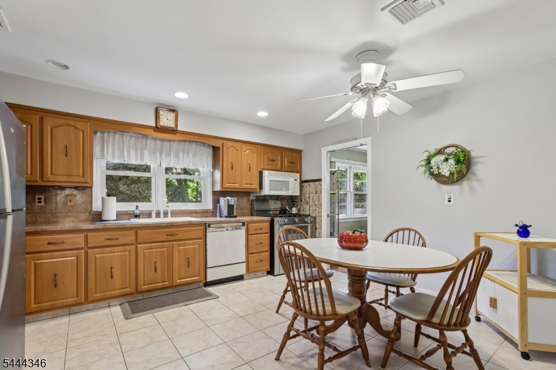 270 Midwood Rd
