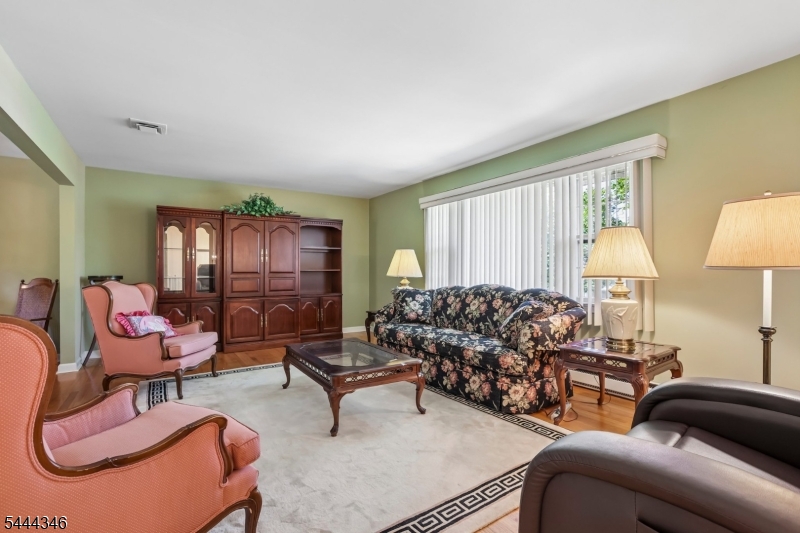 270 Midwood Rd