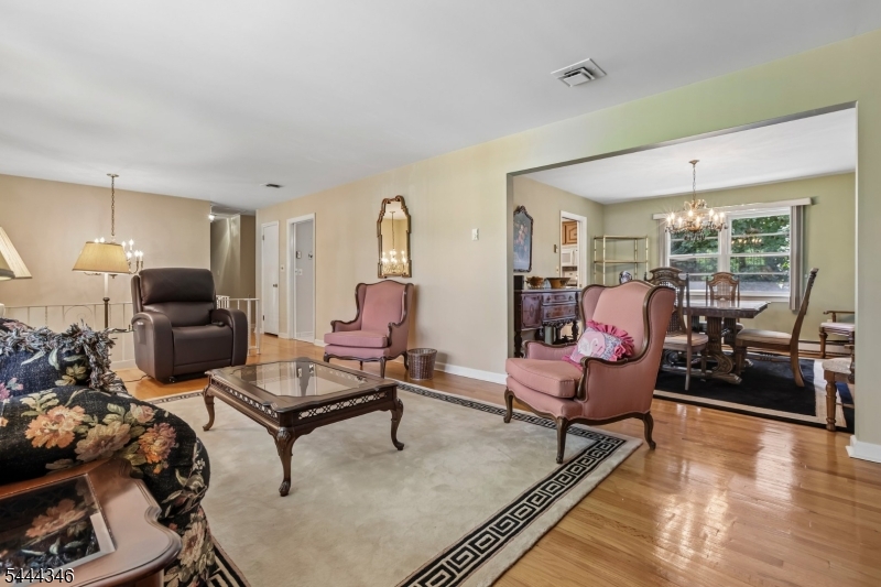 270 Midwood Rd