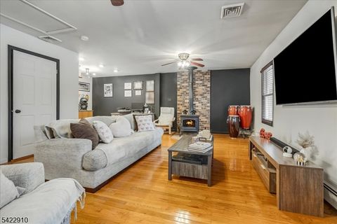 9 River View Dr Hardwick Twp. NJ 07825