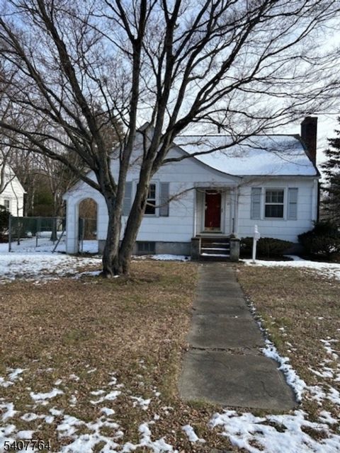 212 Pascack Rd Woodcliff Lake Boro NJ 07677