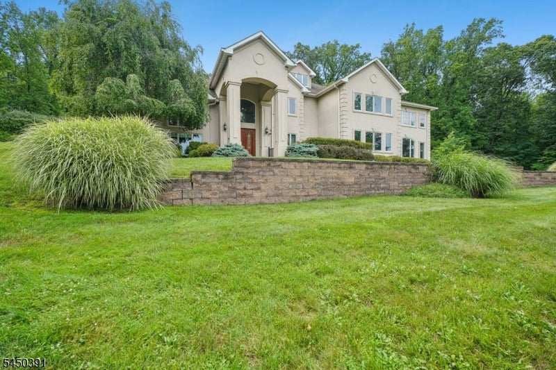 537 Mount Kemble Ave