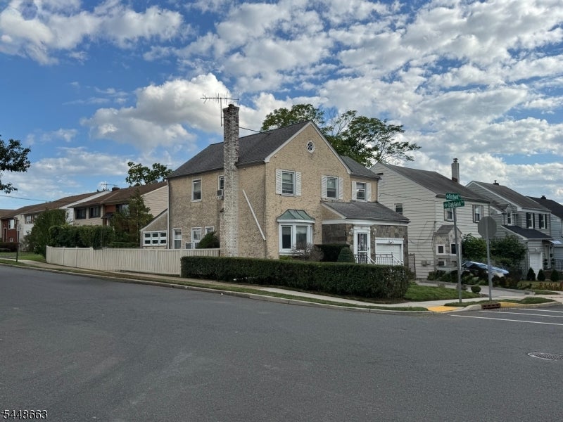 1453 Orchard Ter