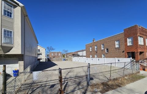 716-718 N 6Th St Newark City NJ 07107