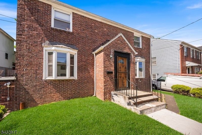 38 Webster St