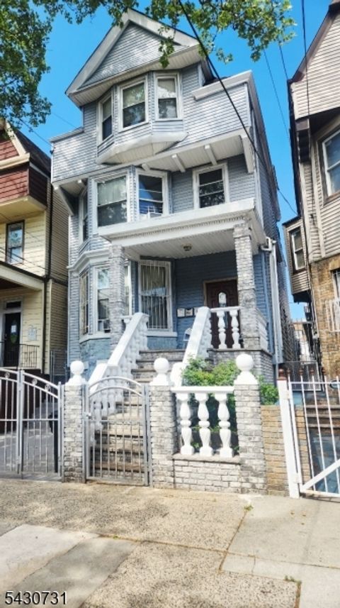 324 Clifton Ave Newark City NJ 07104