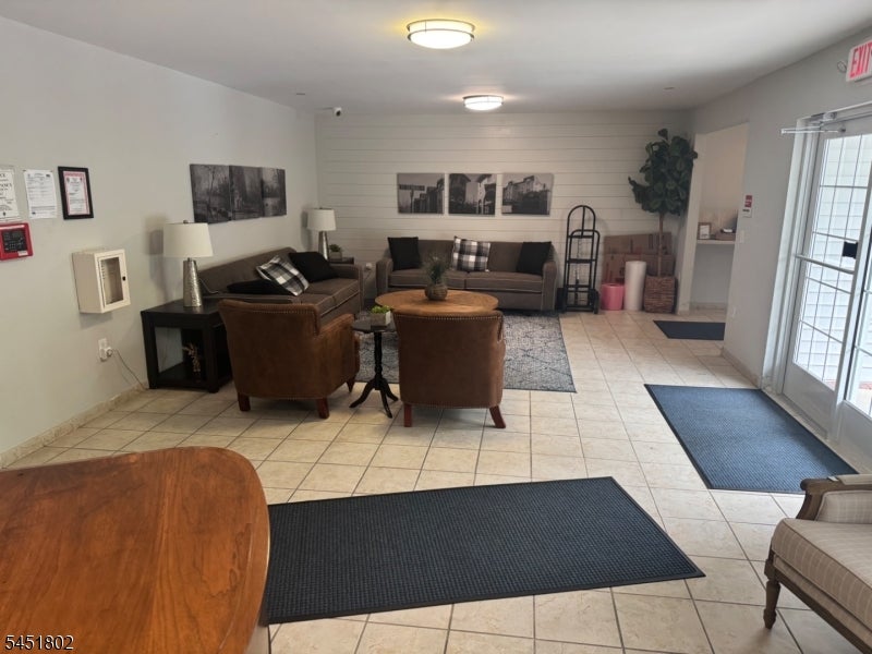 1319 Saint Georges Ave 115