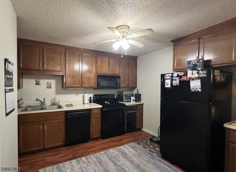 12 Burlington Ct 12