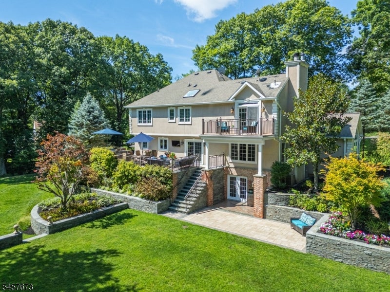 3 Red Oak Ln